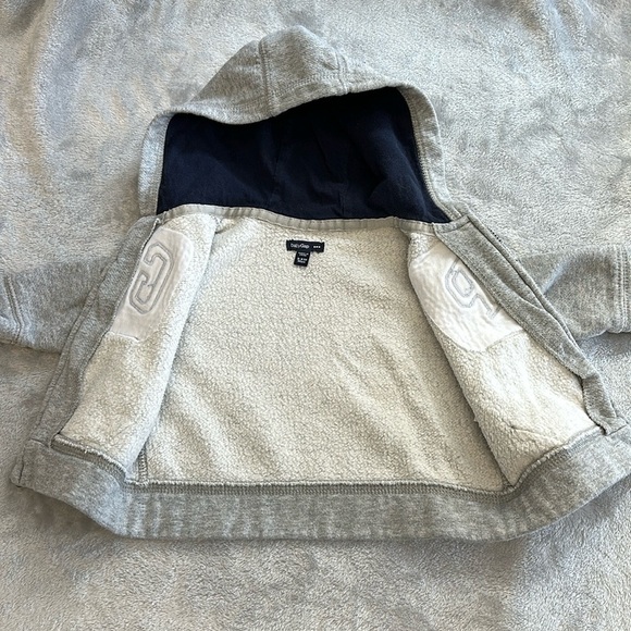 GAP - Full zip Sherpa line hoodie jacket. Size  3-6 months - Picture 4 of 5